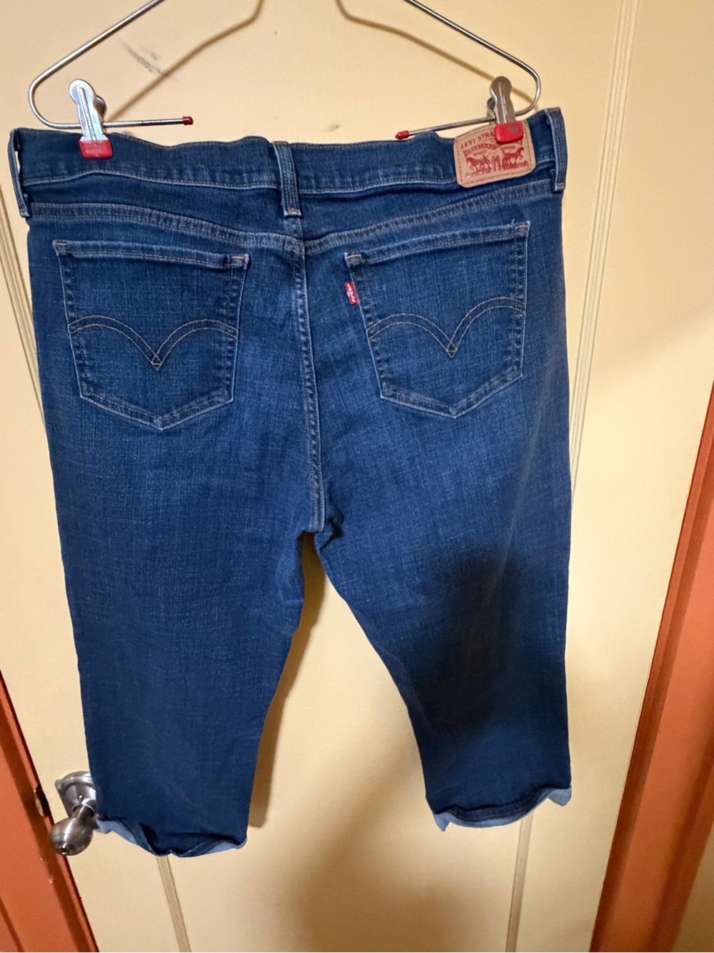 Levi's Women's Dark Blue Cropped Denim Jeans